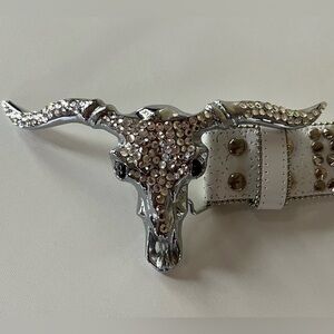 Rare & fabulous Chad Calvin 80s longhorn rhinestone studded white leather belt.